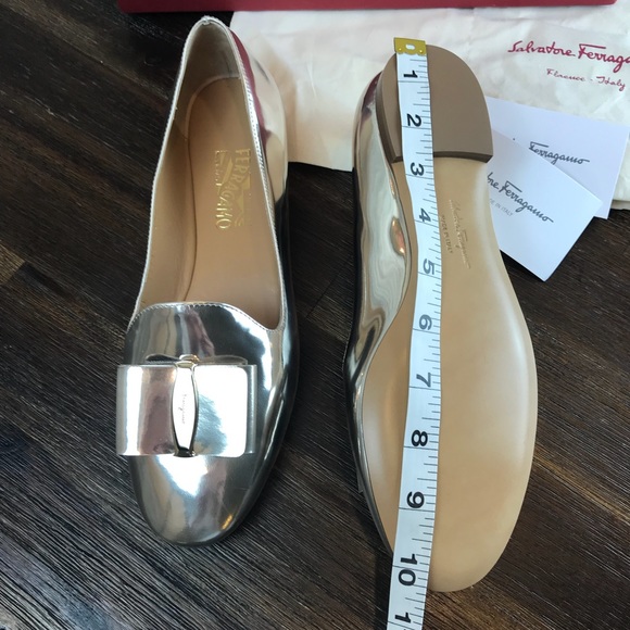 Salvatore Ferragamo ‘Elisabella’ Slipper Bow Flats - Picture 7 of 8